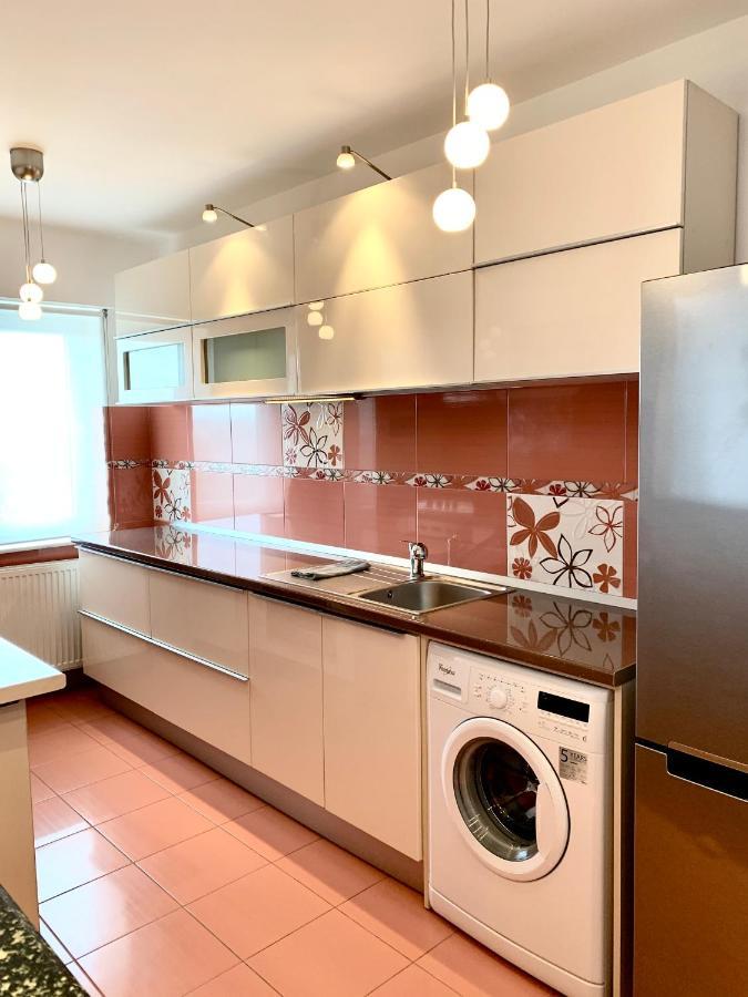 Sunny Central Apartments Suceava Exterior foto